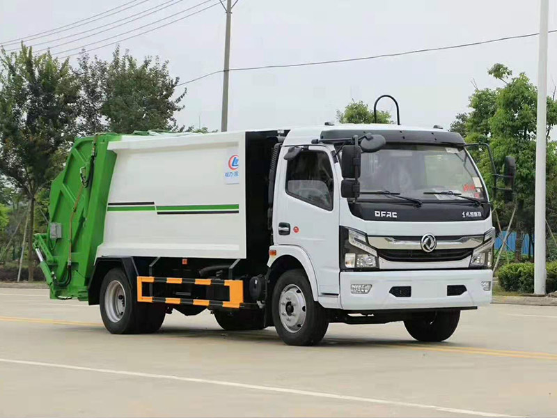 國(guó)六東風(fēng)凱普特D7壓縮式垃圾車(chē)