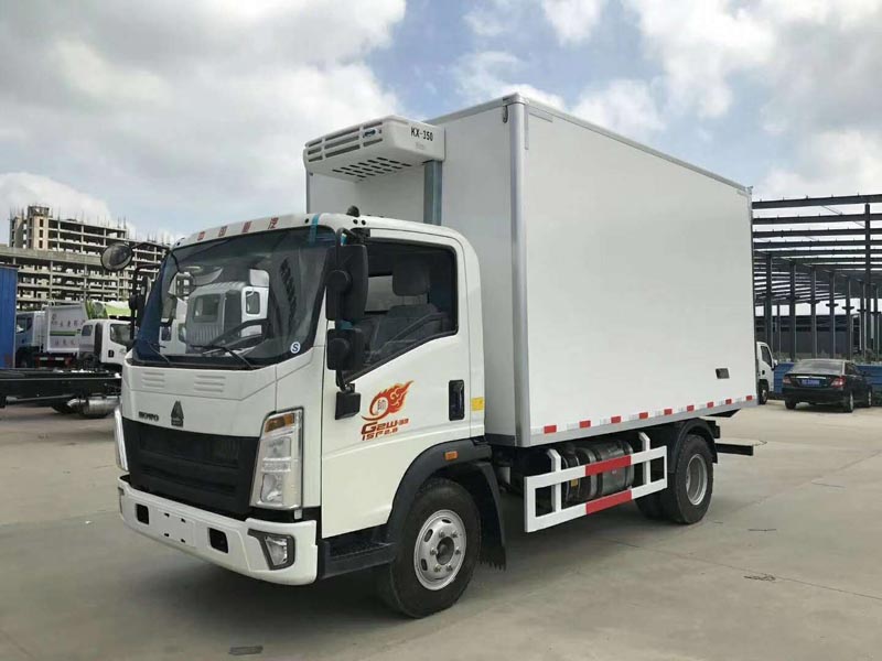 重汽豪沃冷藏車(chē)-廂長(zhǎng)4.2米