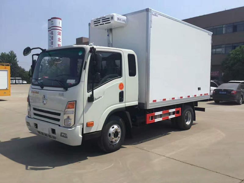 大運(yùn)排半冷藏車(chē)-廂長(zhǎng)3.7米