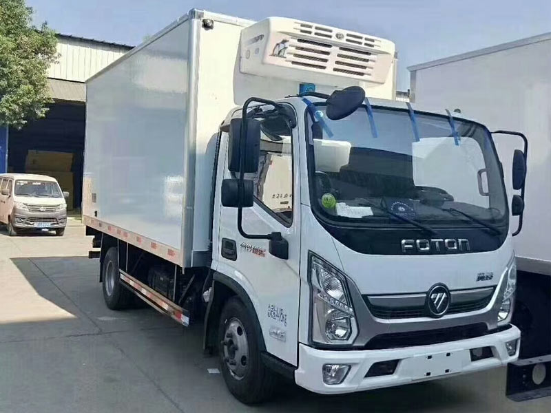國(guó)六福田奧鈴4米冷藏車(chē)