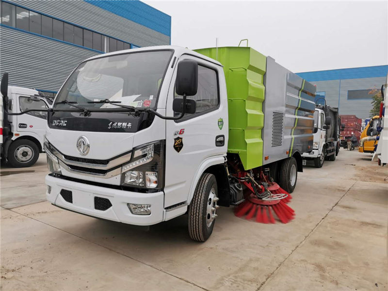 國(guó)六東風(fēng)多利卡D6掃路車