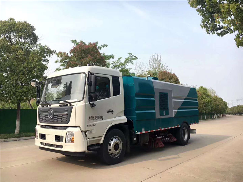 國六東風(fēng)天錦掃路車