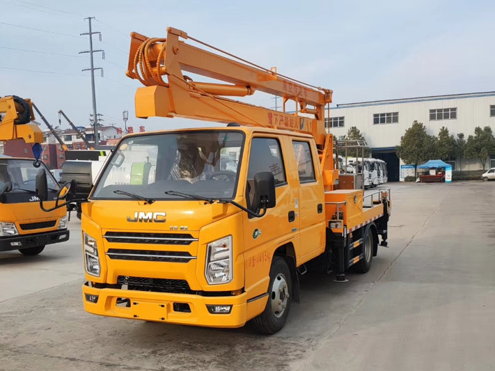 程力高空作業(yè)車廠家淺談高空作業(yè)車的分類