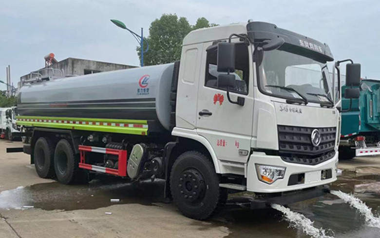 好消息，現(xiàn)車東風(fēng)后雙橋灑水車產(chǎn)品推薦