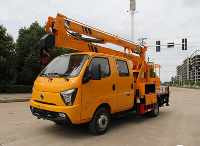  藍牌雙排國六13.5米高空作業(yè)車產(chǎn)品推薦
