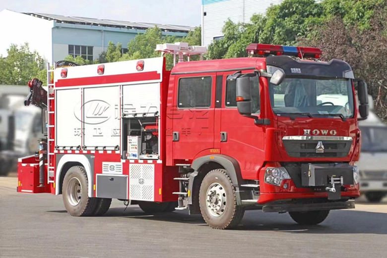 重汽豪沃8噸搶險(xiǎn)救援消防車推薦
