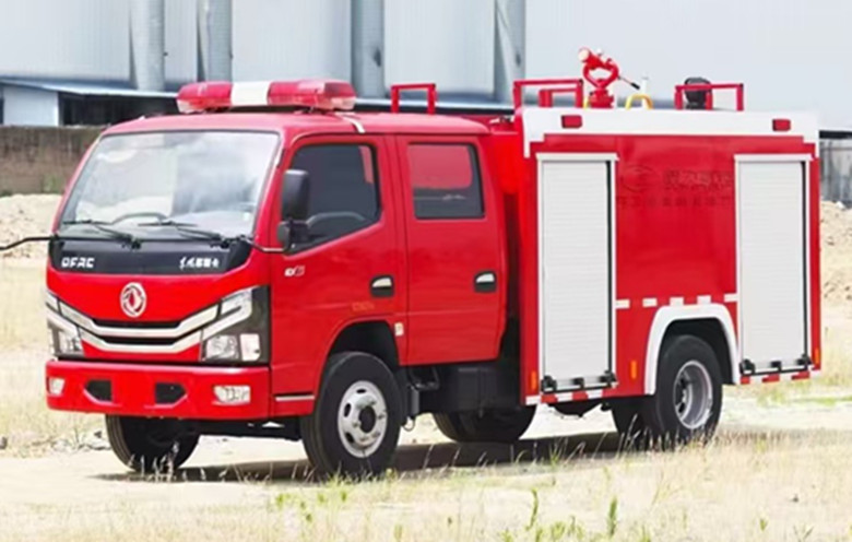 暢銷款東風(fēng)多利卡2立方水罐消防車推薦