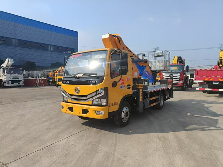 藍牌東風(fēng)多利卡28米直臂高空作業(yè)車推薦