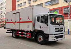 程力威牌CLW5180XQYE6型爆破器材運(yùn)輸車
