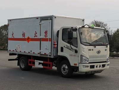 程力牌CL5040XQYC6型爆破器材運(yùn)輸車